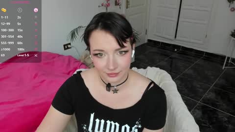 Snapshot of princessfoxyx chatting on December 2, 4:09 pm Princess Foxy online show from December 2, 4:09 pm