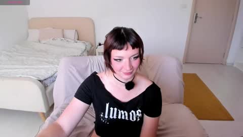 Snapshot of princessfoxyx chatting on September 28, 12:54 pm Princess Foxy online show from September 28, 12:54 pm