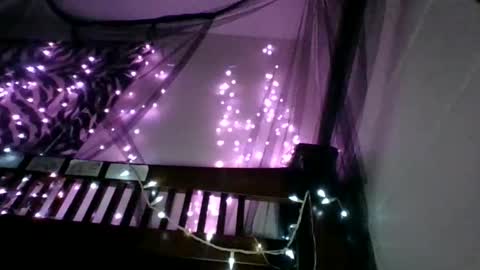 Holly love online show from October 30, 5:20 am