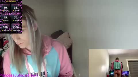 Snapshot of princessjuliaxo4 chatting on February 28, 1:39 am PrIncessJulia0X online show from February 28, 1:39 am