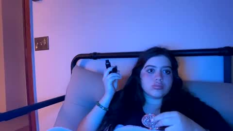 princessviccxo online show from December 5, 7:16 am