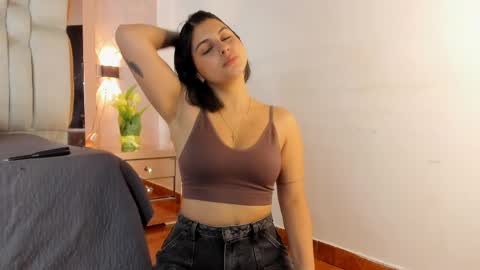 Lu online show from April 30, 7:42 pm
