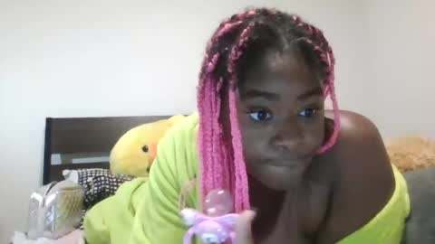 Snapshot of princessplimmy chatting on October 24, 5:48 am Prxncess Paci online show from October 24, 5:48 am
