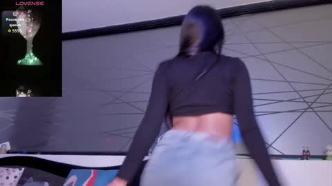 Valentina online show from March 3, 1:23 am