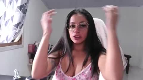 Snapshot of princessyummy chatting on January 10, 7:59 pm Princess online show from January 10, 7:59 pm