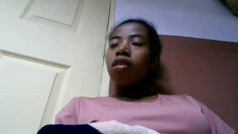 prisca880319 online show from July 9, 2:48 am