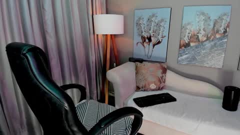 Priya Rose online show from November 6, 6:09 pm