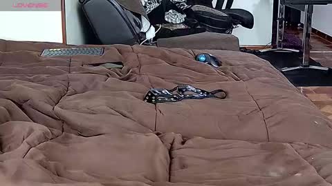 Probardetodo independent model online show from November 27, 6:32 pm