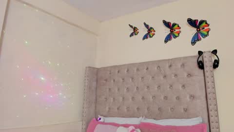 Snapshot of profanared chatting on December 12, 5:59 pm Profana Red online show from December 12, 5:59 pm