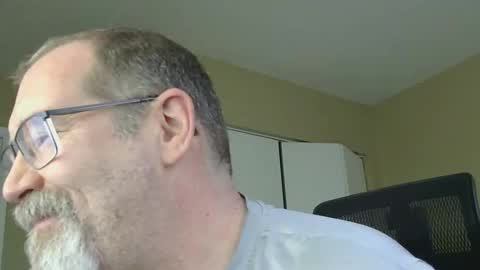 professor21255 online show from April 28, 11:48 am