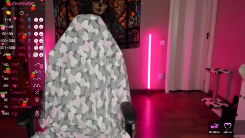 Di online show from December 8, 1:03 pm