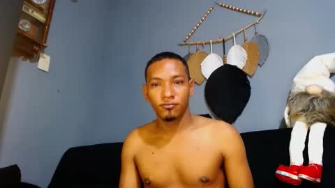 Grande y Gruesa online show from December 6, 10:05 am