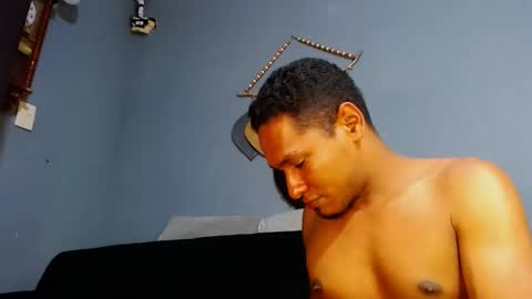 Grande y Gruesa online show from February 8, 9:35 am