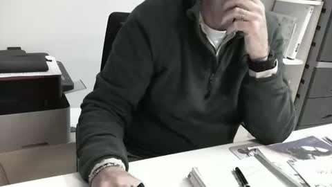 mature hairy guy online show from November 11, 6:08 pm