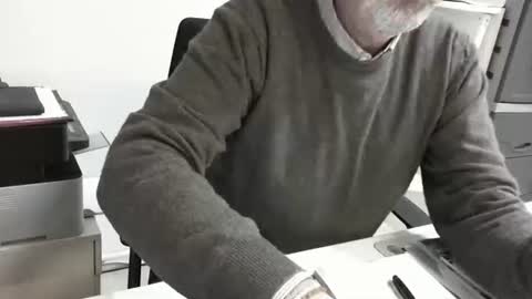 mature hairy guy online show from November 28, 5:26 pm