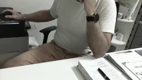 mature hairy guy online show from May 30, 3:42 pm