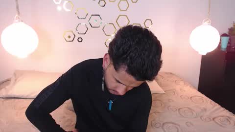 Adris  Juan online show from November 2, 1:41 am