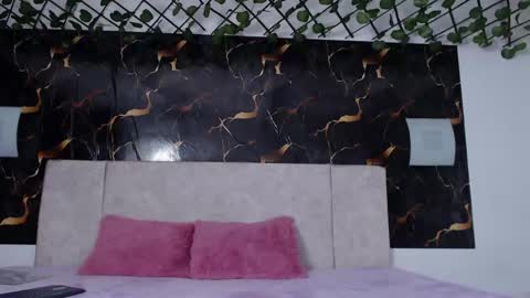 Adris  Juan online show from May 12, 3:36 am