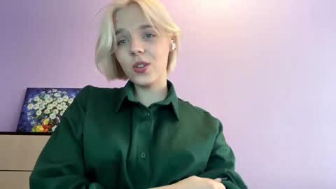 Scarlet online show from December 22, 5:59 am