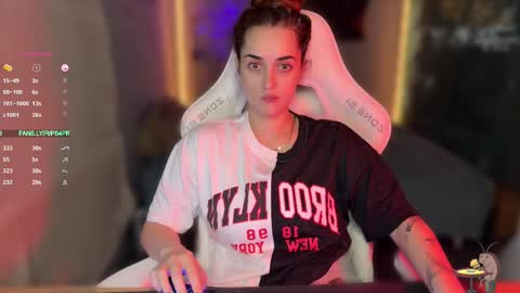 Queen of Pain online show from November 13, 4:06 pm