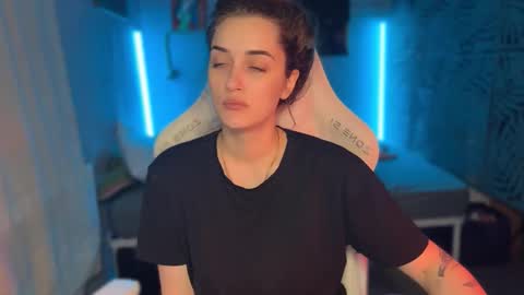 Queen of Pain online show from March 5, 2:07 am