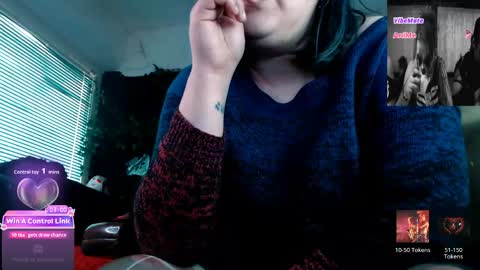 Snapshot of psychobitch69 chatting on May 1, 9:25 am OlivePsy online show from May 1, 9:25 am