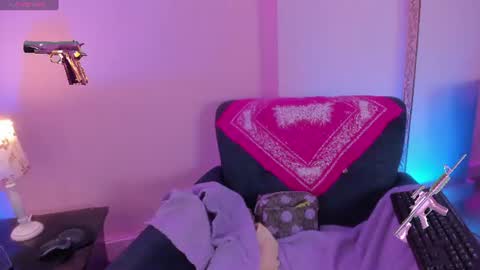 Snapshot of psychodoll_11 chatting on June 18, 8:57 pm psycodoll online show from June 18, 8:57 pm