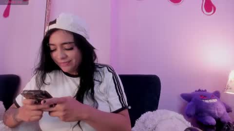 Snapshot of psychodoll_11 chatting on June 27, 8:47 pm psycodoll online show from June 27, 8:47 pm