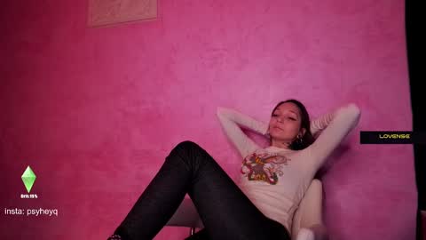 Snapshot of psyheya chatting on December 3, 5:55 pm LUCY ----- online show from December 3, 5:55 pm