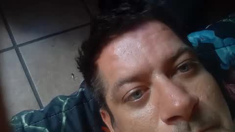 Snapshot of ptaslave chatting on December 9, 9:17 am PtaSlave online show from December 9, 9:17 am