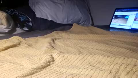 Snapshot of ptut82 chatting on November 27, 8:16 am ptut82 online show from November 27, 8:16 am