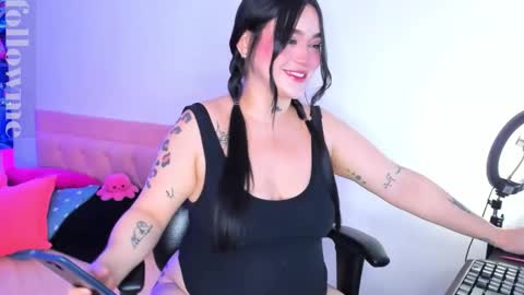 puca_and_garu online show from October 23, 4:01 am