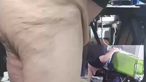 Snapshot of pudgy75 chatting on October 17, 6:21 pm pudgy online show from October 17, 6:21 pm