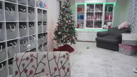 Puggie -  online show from December 7, 4:14 pm