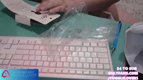 Puggie -  online show from February 26, 11:20 am