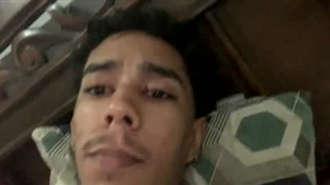 Snapshot of pulgarpaeznicoll2 chatting on December 5, 5:27 am pulgarpaeznicoll2 online show from December 5, 5:27 am