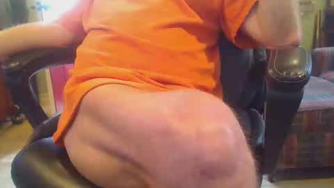 pulltoy1 online show from January 6, 4:21 pm