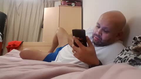 Snapshot of pulpdiction2 chatting on December 6, 5:33 pm Pulp online show from December 6, 5:33 pm