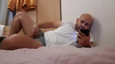 Snapshot of pulpdiction2 chatting on December 9, 2:28 pm Pulp online show from December 9, 2:28 pm