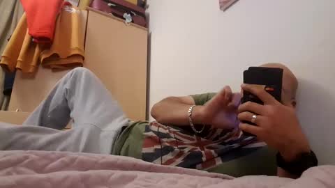 Snapshot of pulpdiction2 chatting on December 10, 6:17 pm Pulp online show from December 10, 6:17 pm