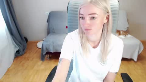 Polly online show from April 19, 6:35 am