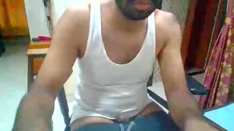 Snapshot of puneriguy chatting on February 3, 10:09 am That Hairy Guy online show from February 3, 10:09 am