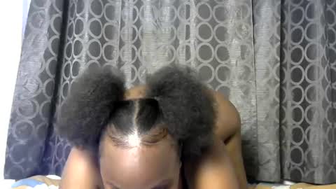 pure_seductive online show from June 19, 1:37 pm