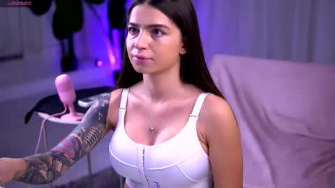 Emily online show from October 24, 3:14 am