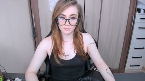 Snapshot of pureheartt chatting on December 25, 2:34 pm I am Mila online show from December 25, 2:34 pm