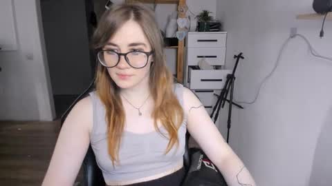 Snapshot of pureheartt chatting on September 15, 7:19 am I am Mila online show from September 15, 7:19 am