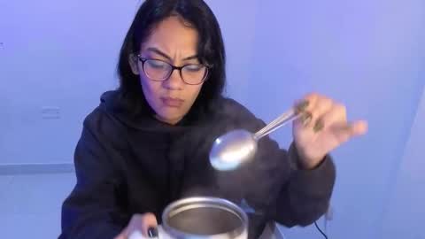 Snapshot of purepleasure25 chatting on February 18, 5:36 am purepleasure25 online show from February 18, 5:36 am