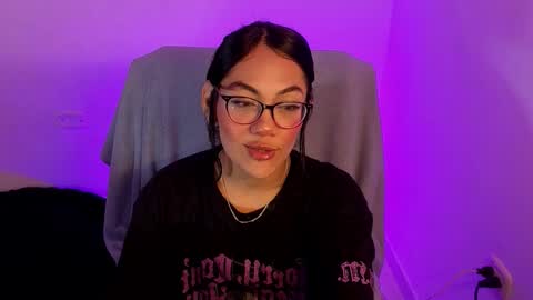 Snapshot of purepleasure25 chatting on February 21, 6:58 am purepleasure25 online show from February 21, 6:58 am