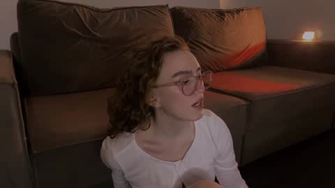 Marie online show from February 6, 11:37 pm