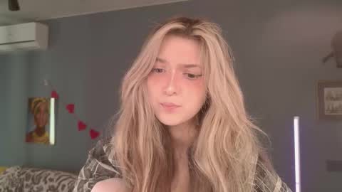 Bella online show from March 25, 5:35 am